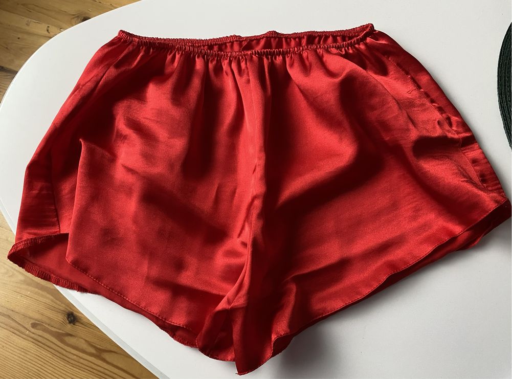 Czerwona satynowa piżama r. S Dkaren