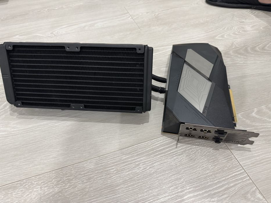 Видеокарта GIGABYTE Aorus GeForce RTX 3080 XTREME WATERFORCE 10G