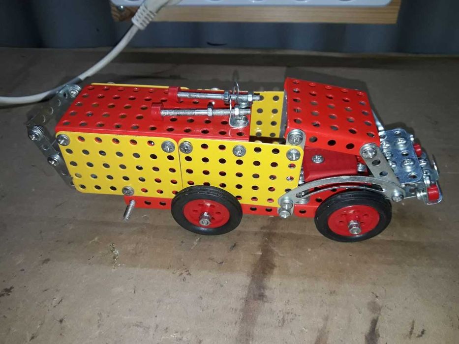 Машинка металлическая конструктор