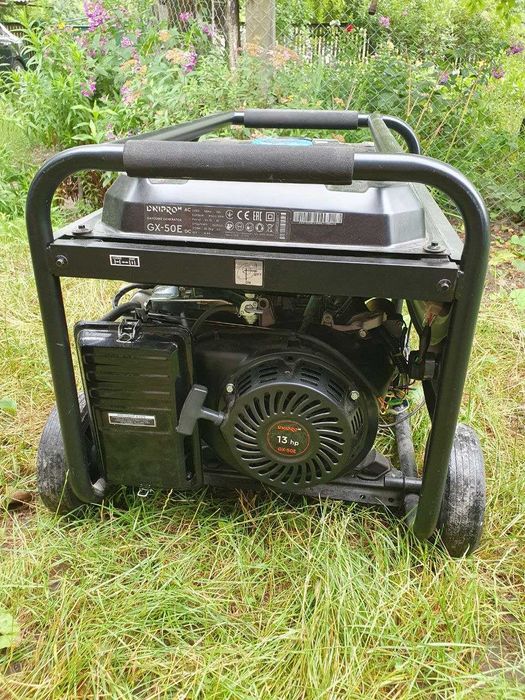 продам бензогенератор Dnipro-M GX-50E