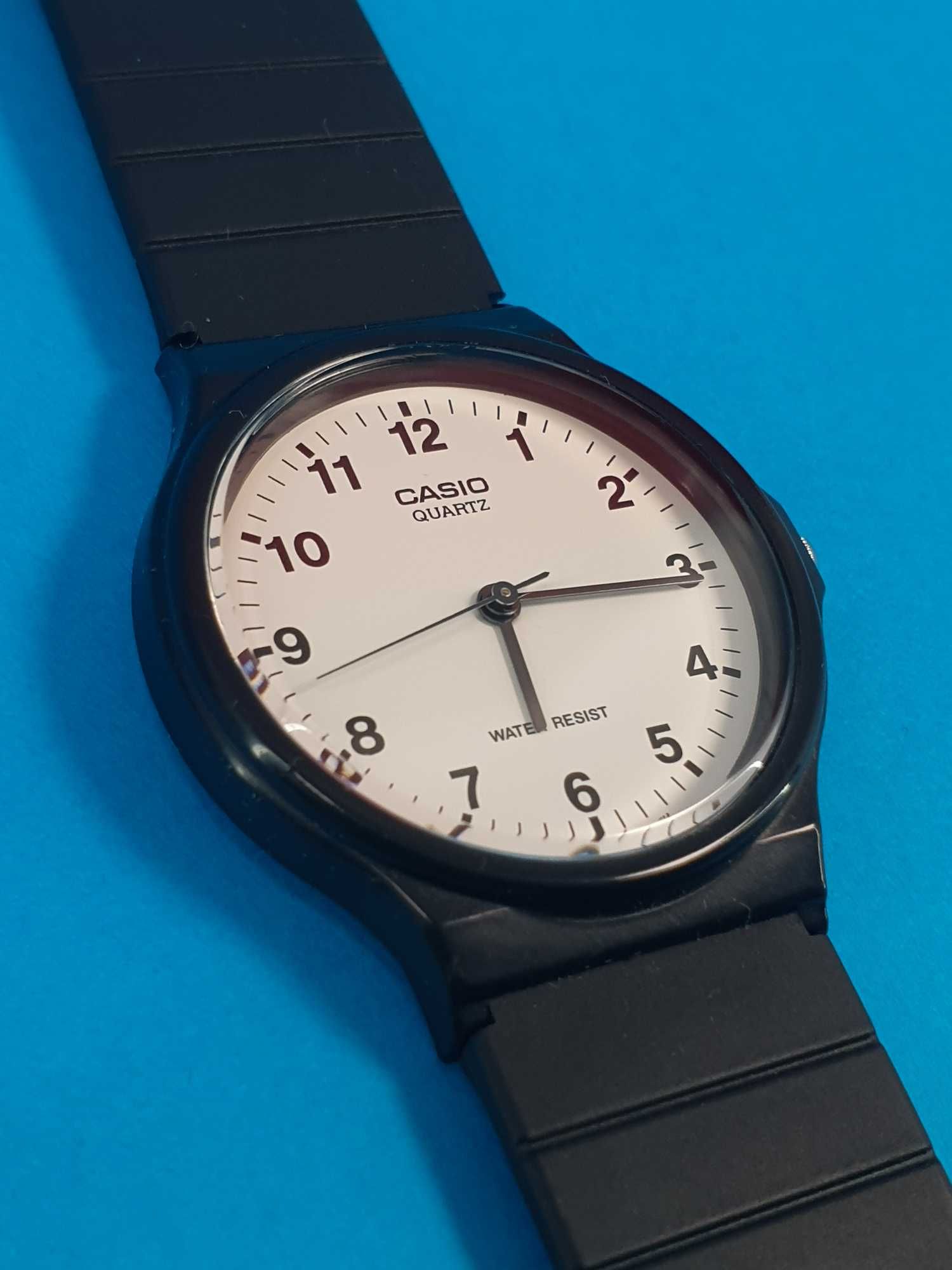 Zegarek Casio MQ-26 analogowy minimalizm