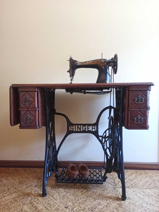 Maquina Costura Singer antiga a funcionar