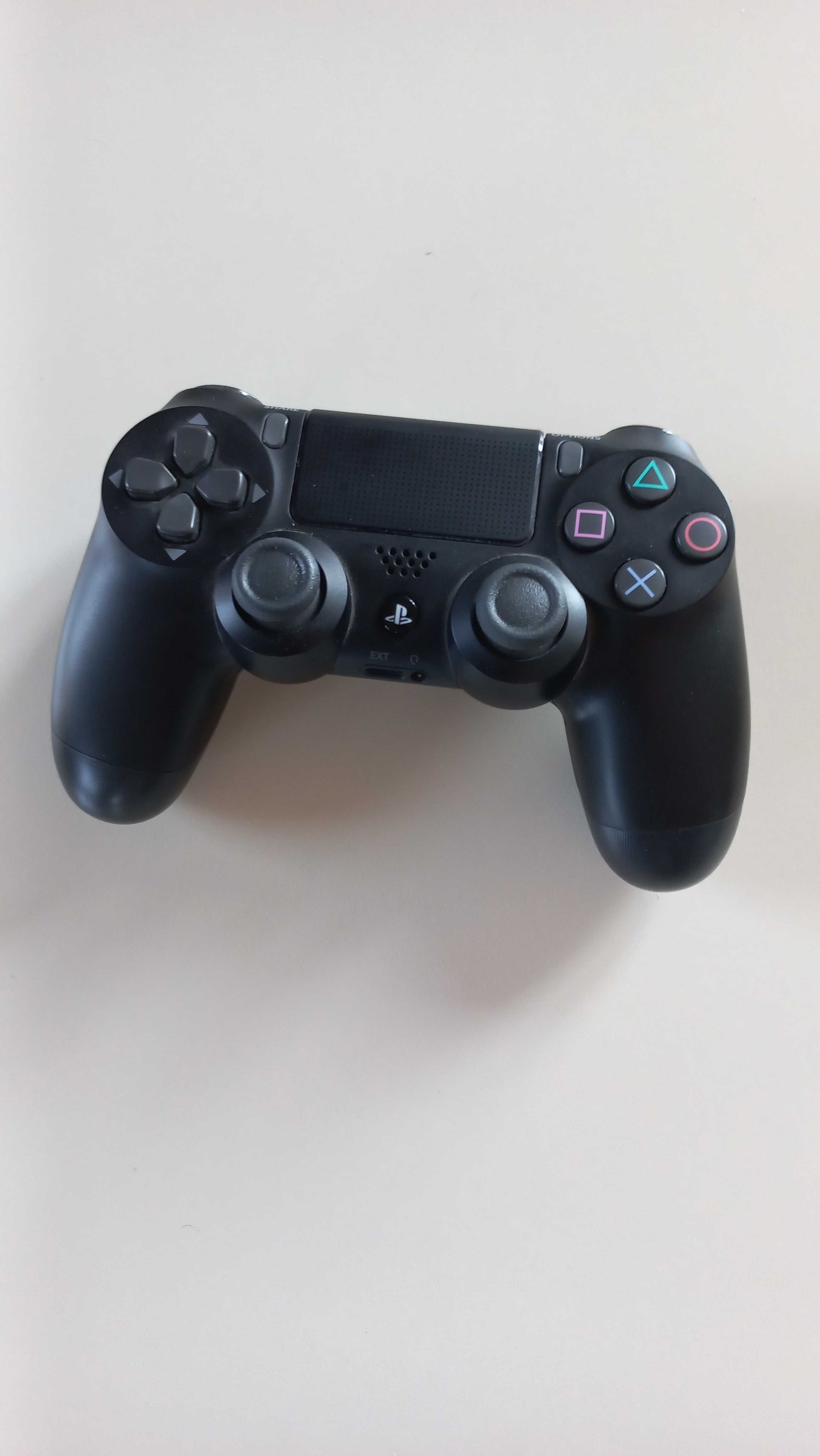 PlayStation 4 Slim 500GB – pełen zestaw + darmowa gra Fifa 23