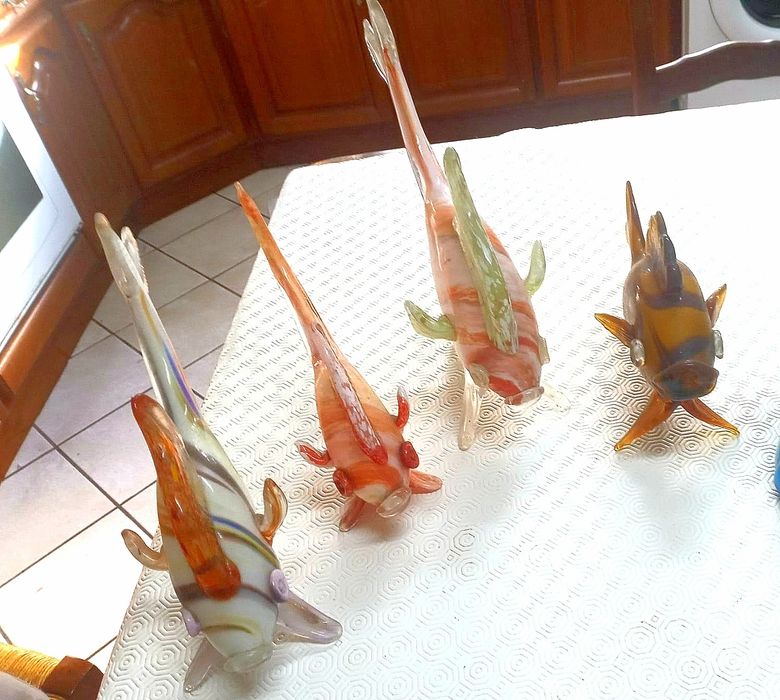 Peixes em vidro murano colorido