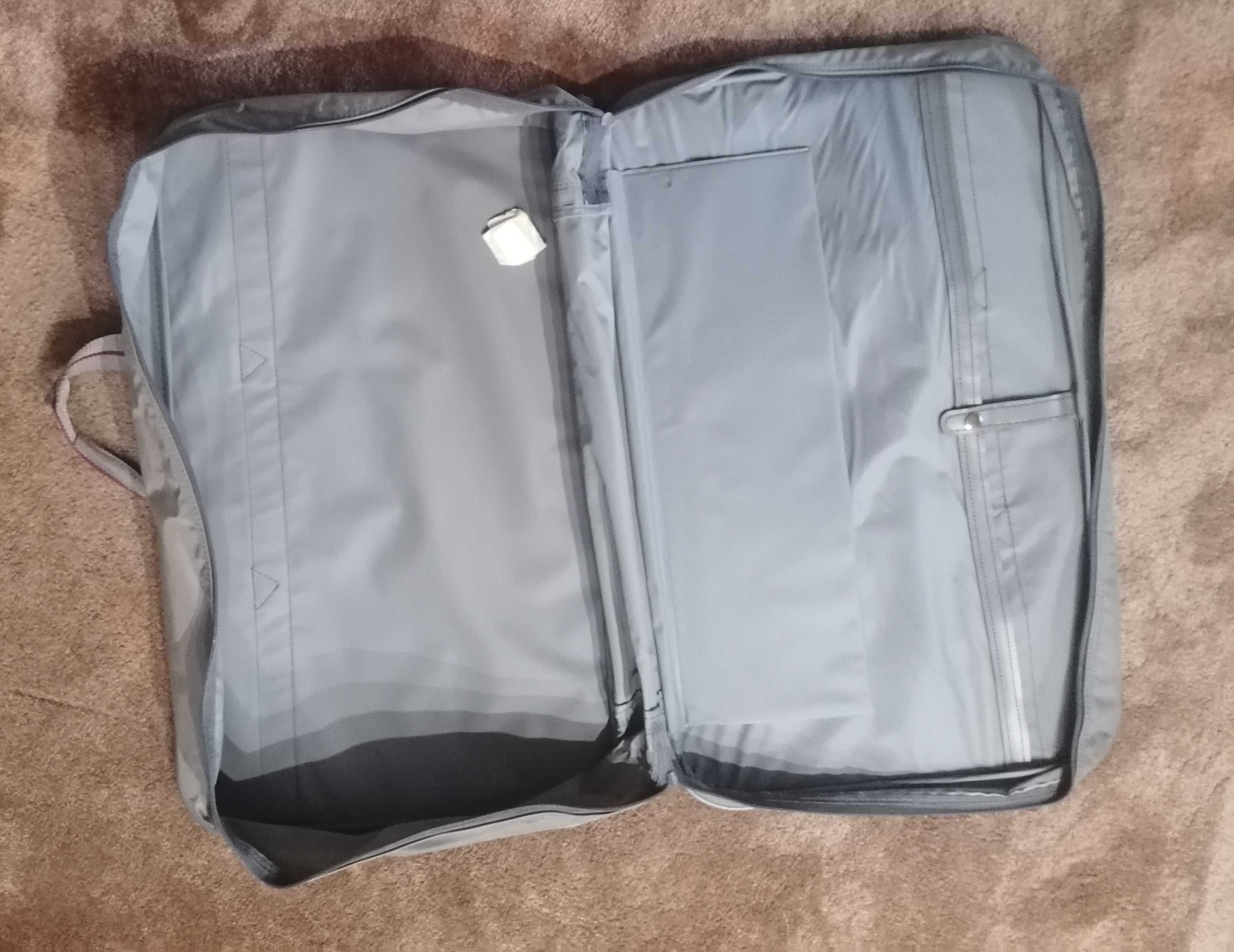 Mala e Porta fatos e porta vestidos Novos