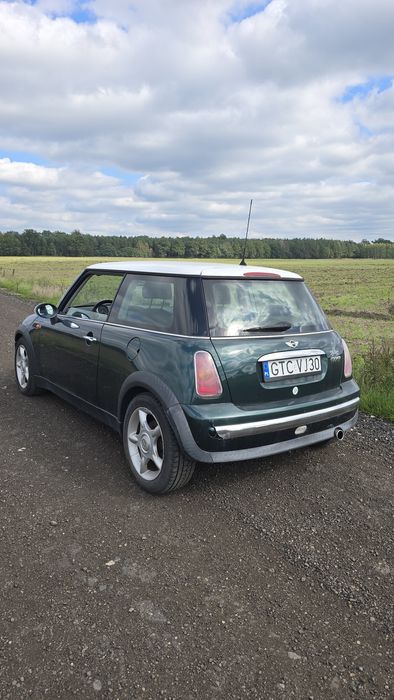 Mini Cooper 1.6 benzyna 116km