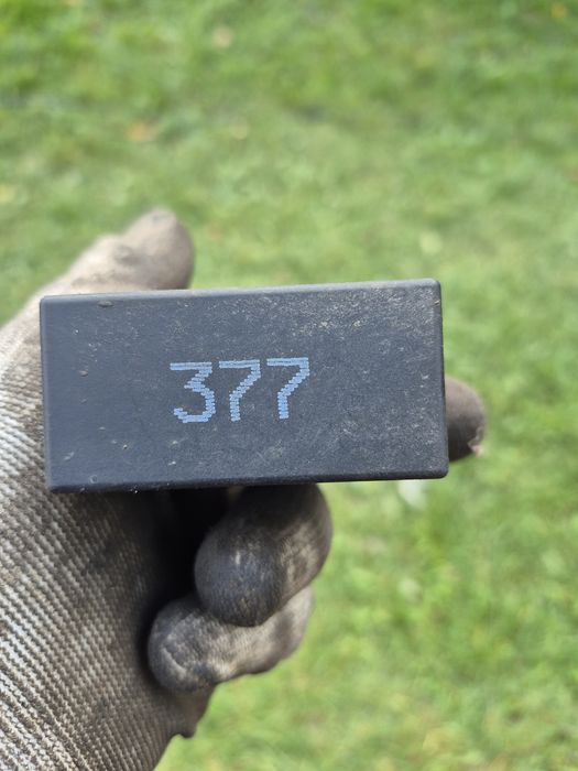 Przekaznik wycieraczek ,377