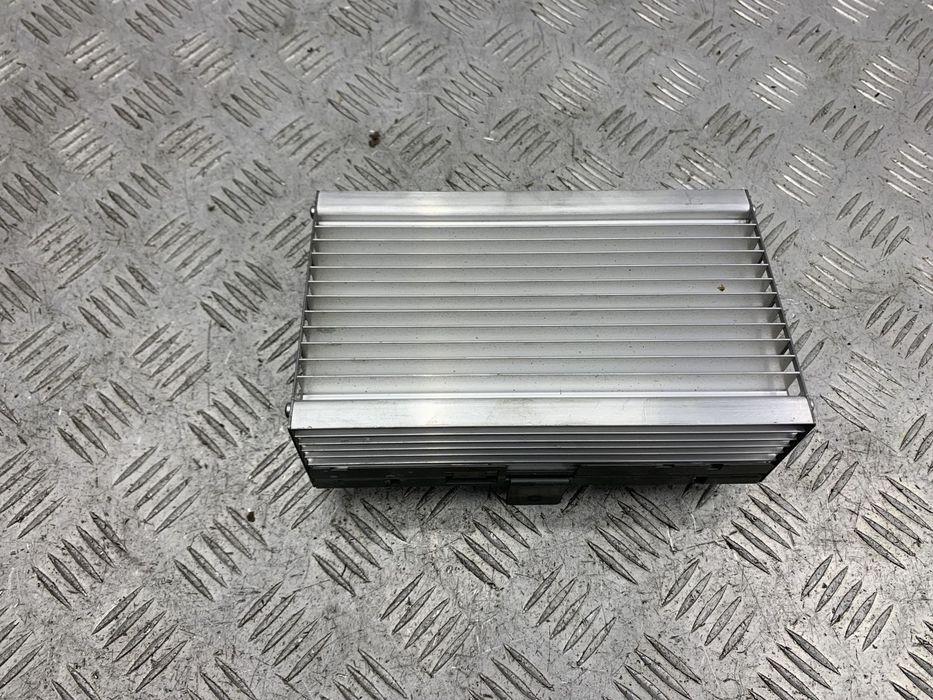 Усилитель антенны 65129321075 для BMW X5 F15 2013-2018