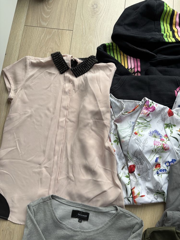 Paka ubran damskich r. S/XS, 18 sztuk