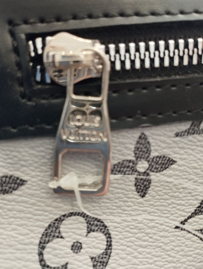 Bolsa Cintura Louis Vuitton nova