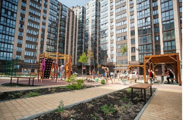 . ЖКАтлант.Оренда подобова квартира. Рівненська, Київський майдан.