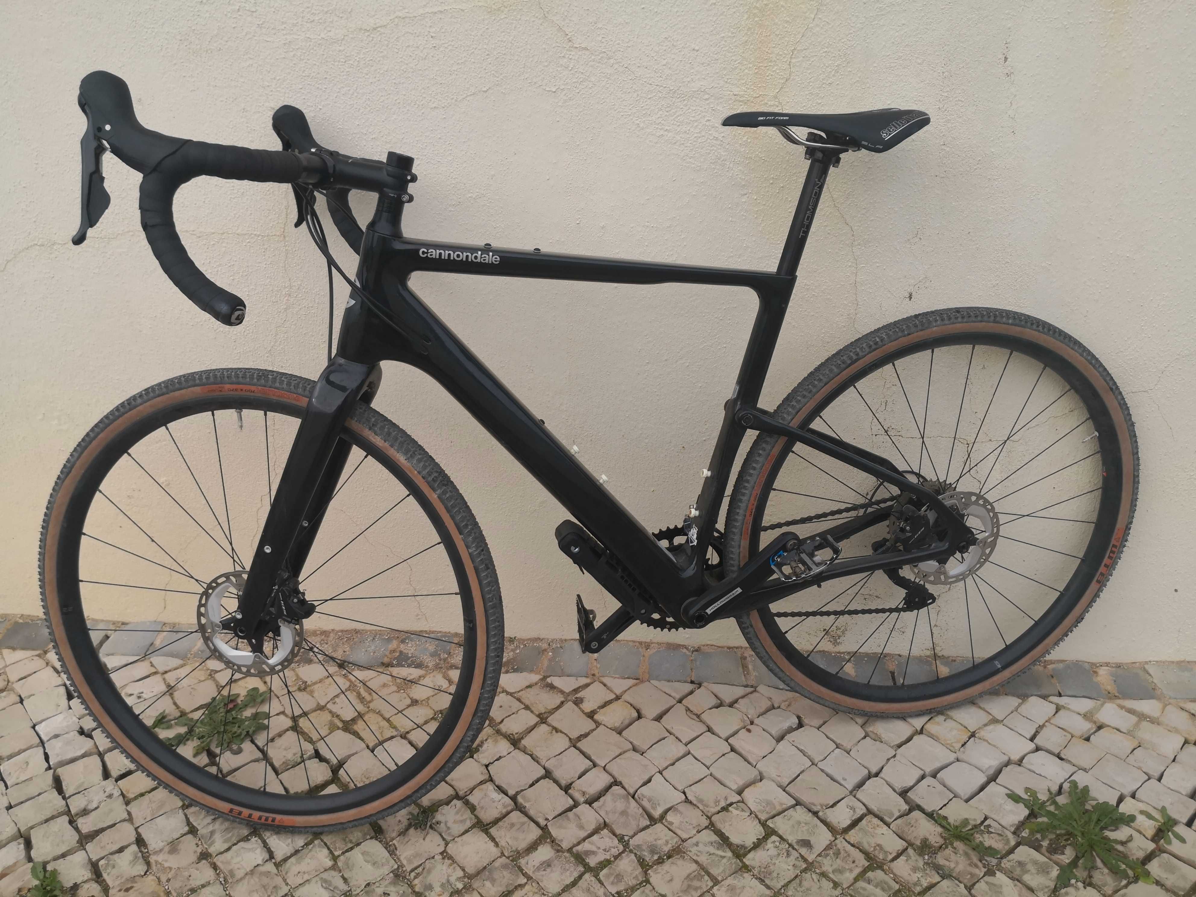 Cannondale Topstone Carbon M poucos kms com potenciometro