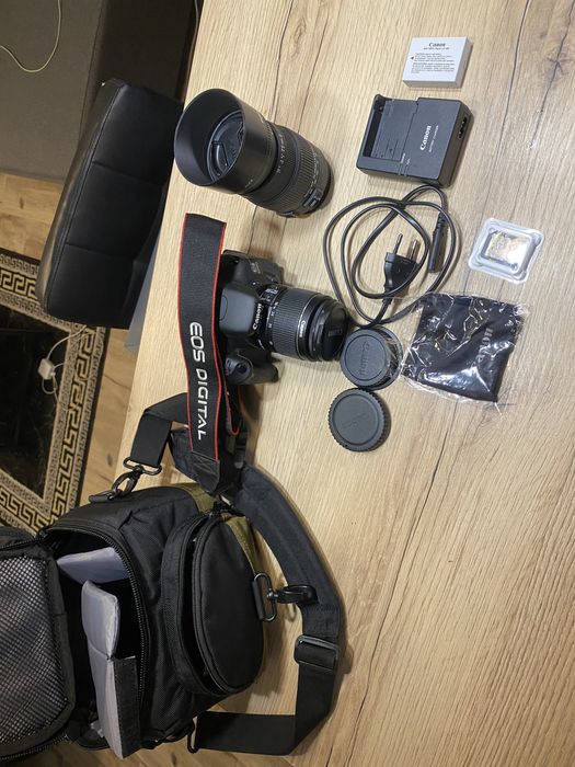 Canon EOS 600D  + dwa obiektywy + akcesoria