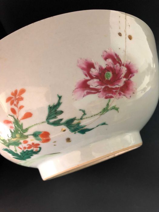 Grande taça chinesa em porcelana de exportação Família Rosa