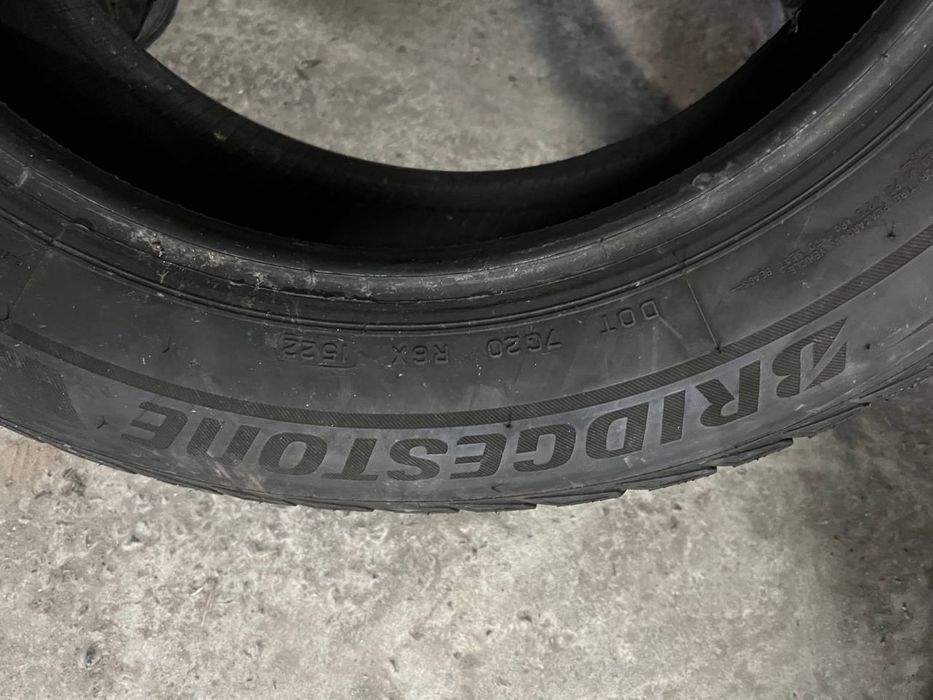 Автошини зимові BRIDGESTONE 205/60/16 (4шт)Гума,Скати, Шини)