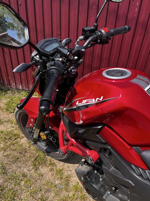 Lifan sr 200.