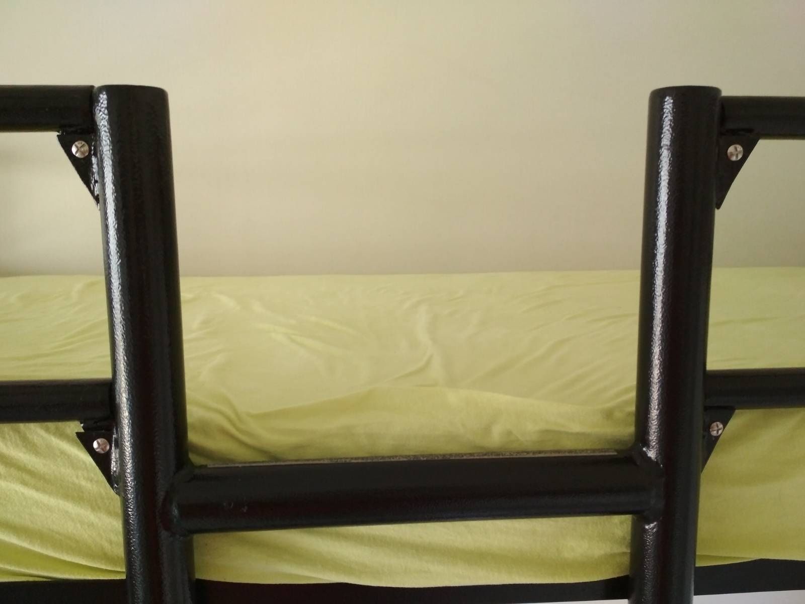 Łóżko piętrowe stalowe też narożne