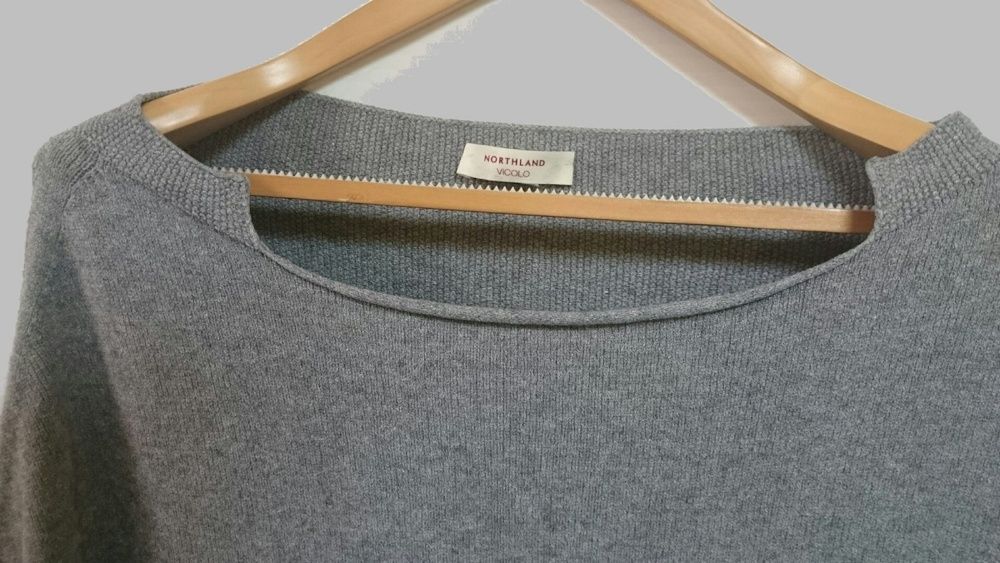 Włoski sweter z bufiastym rękawem