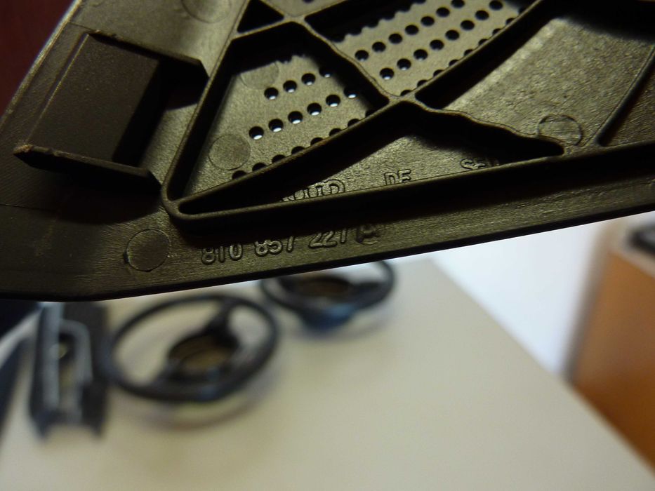 AUDI A4 B8 A5 8T lift maskownice głośników deski B&O 8T0.857228A 227A