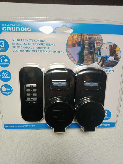 Grundig - 3-częściowy zestaw gniazd z pilotem