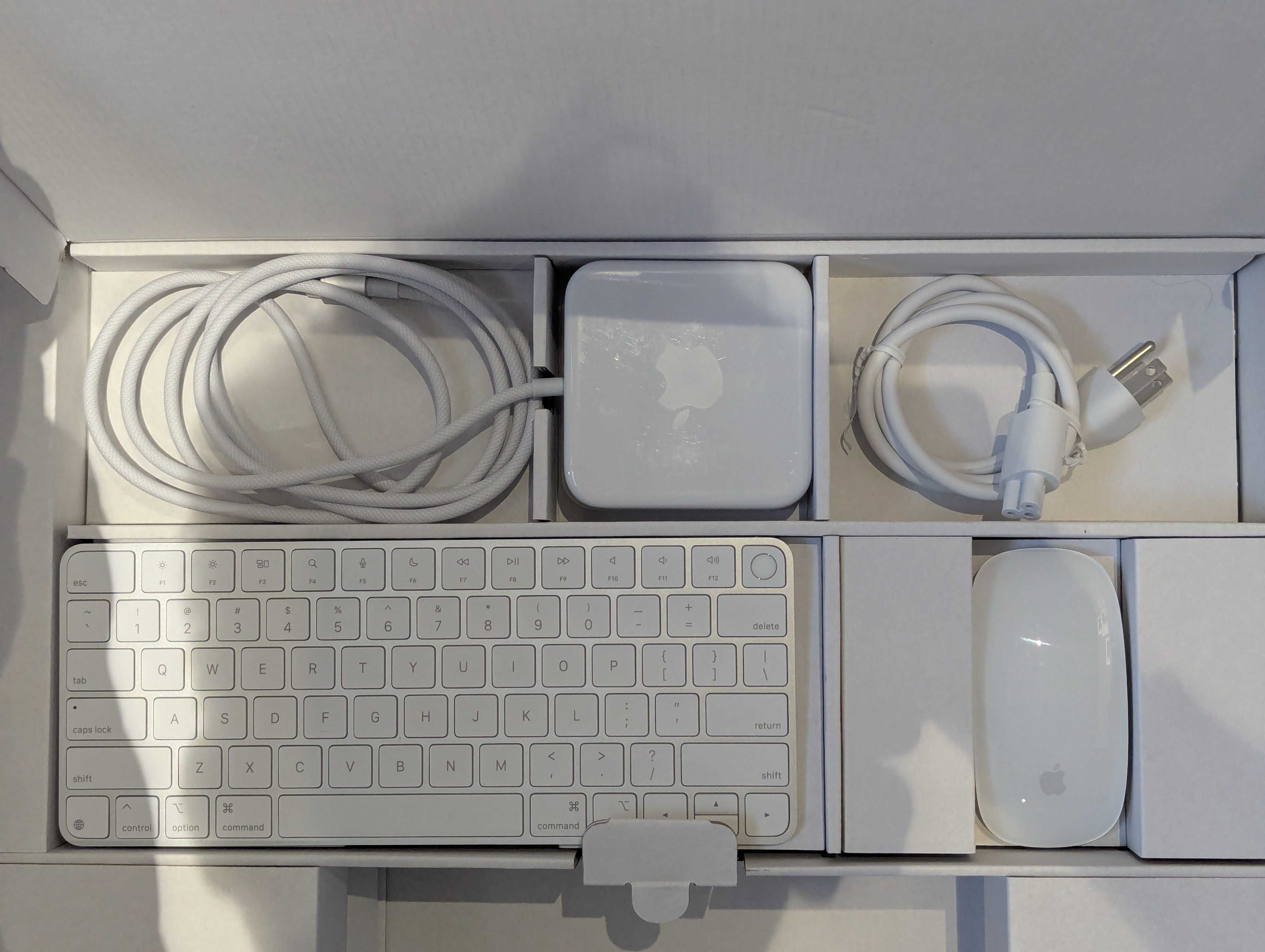 Imac 2024 m4 16/256gb 10/10gpu & touch id * Гарантія до 2026-го року *