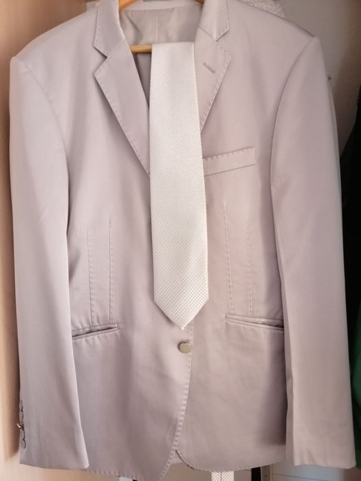 Пиджак с галстуком 50-52 размера