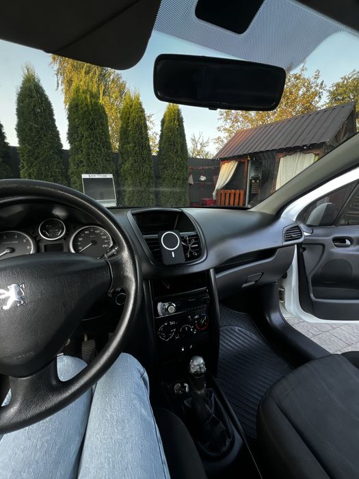 Peugeot 207 1.4 газ - бензин. Переоформлення