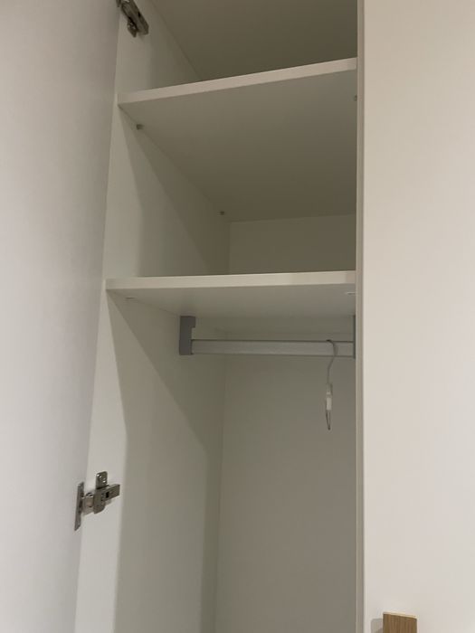 Меблі в дитячу повний комплект шафи ліжечко