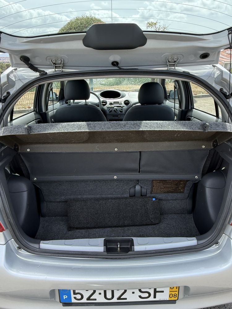 Toyota Yaris 1.0 - 75 mil klm - REVISÕES NA MARCA - 1 Dono
