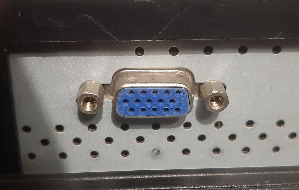 Монитор 17" LG Flatron L1719S 17 дюймов