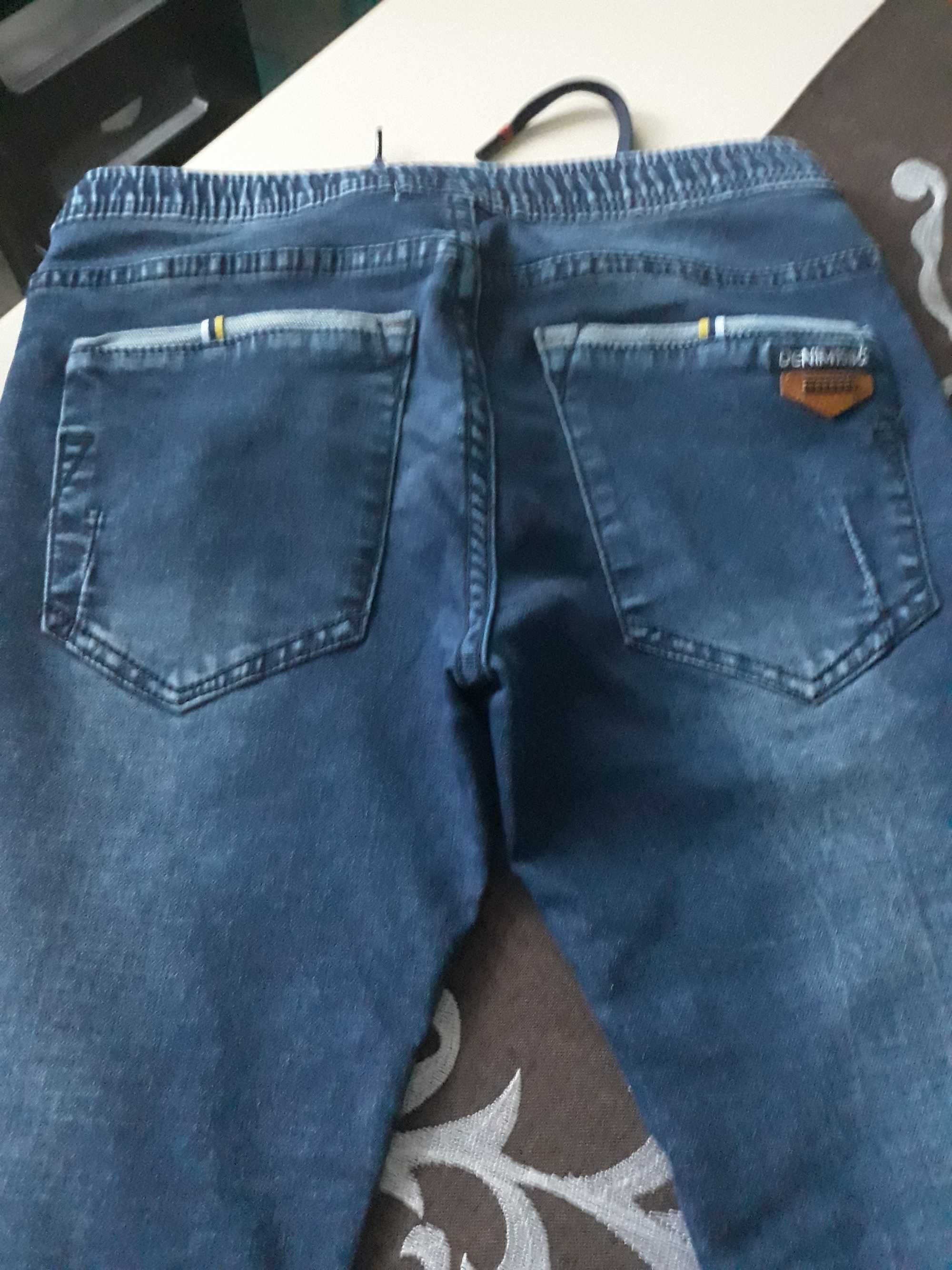 Spodnie dżinsowe chłopięce 158