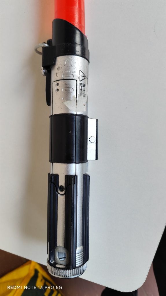 Miecz Star Wars gwiezdne wojny Hasbro Darth Vader czerwony świeci  mow
