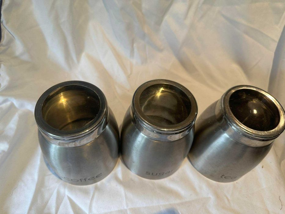 Pojemniki metalowe na kawę, cukier, herbatę (3 sztuki)