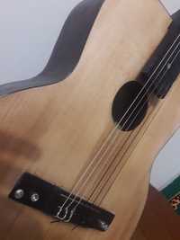 Реставрована гітара Львівської фабрики