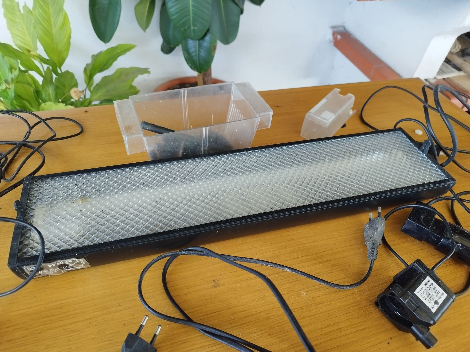 Material aquario diverso para desocupar