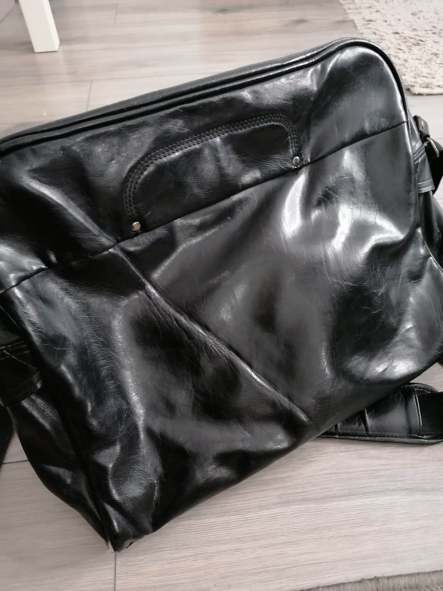 klasyczna torba do szkoly na laptopa nike czarna duża