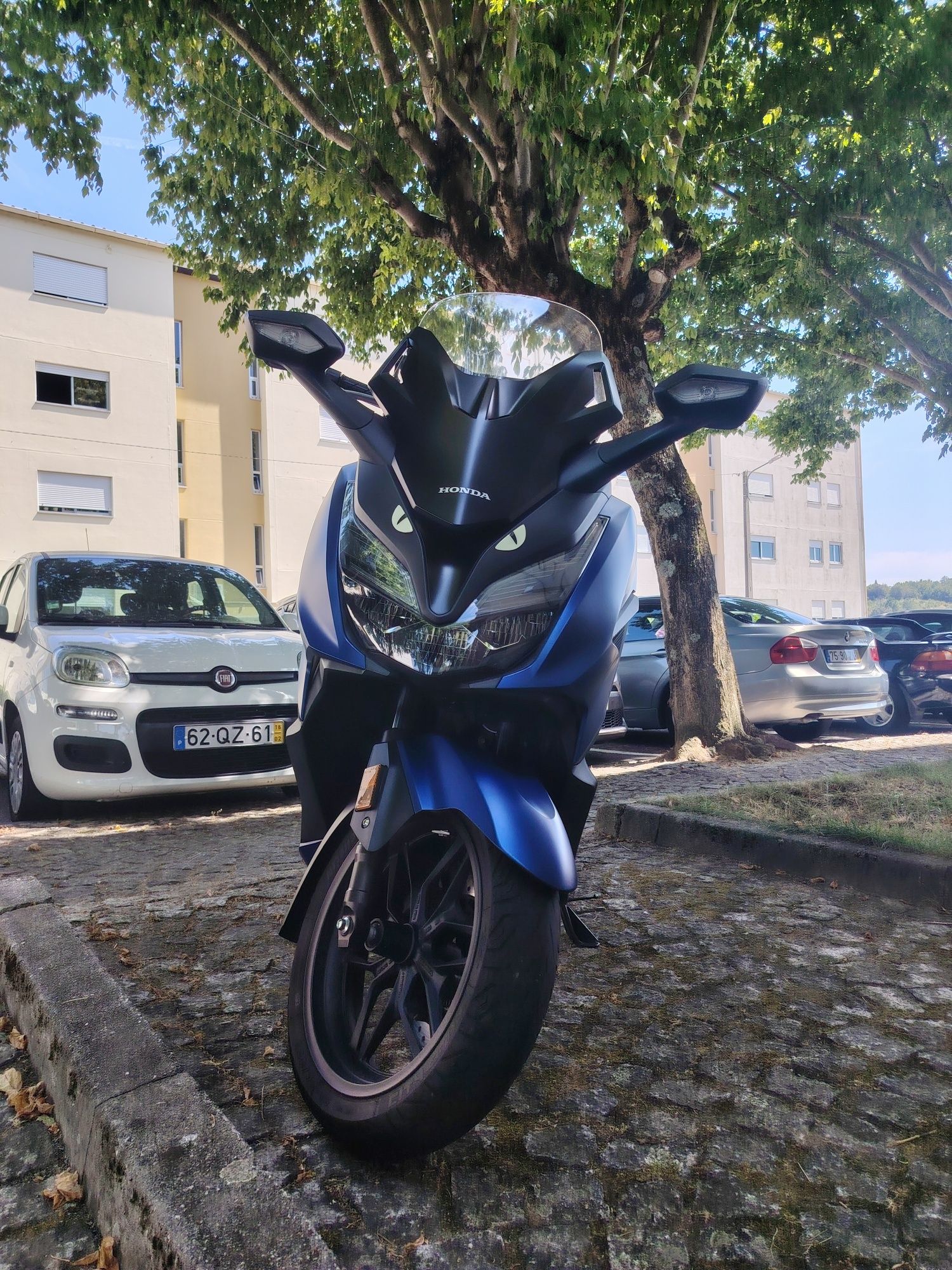 Honda Forza 125cc 2022 + Capacete