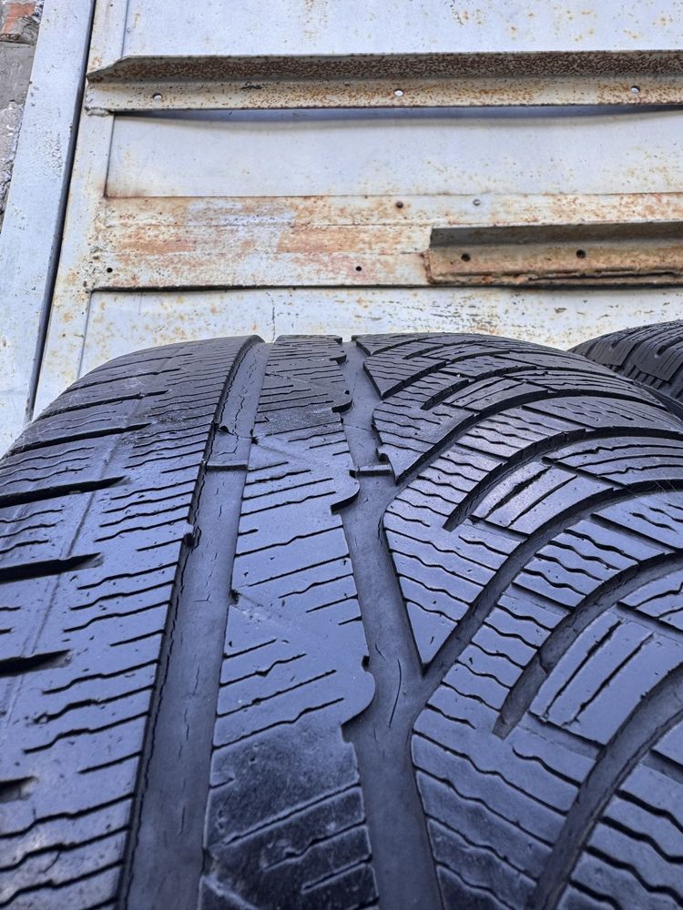 235/45 r18 Michelin Pilot Alpin PA4 зима (4.5 мм.) конец 2016 года