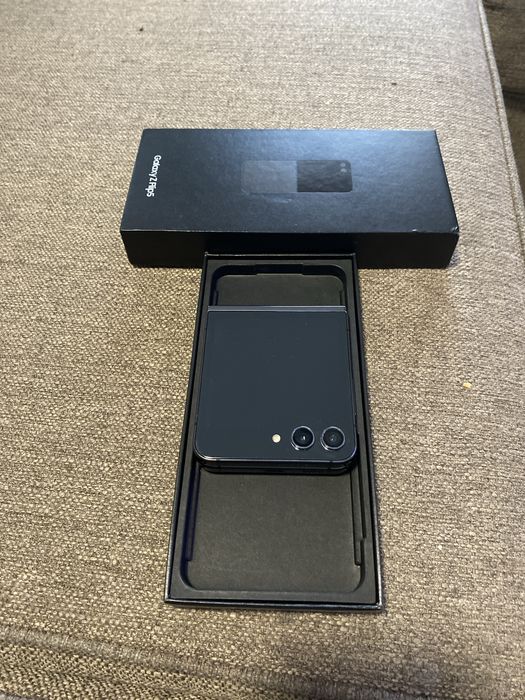 Telemovel Samsung Z Flip5