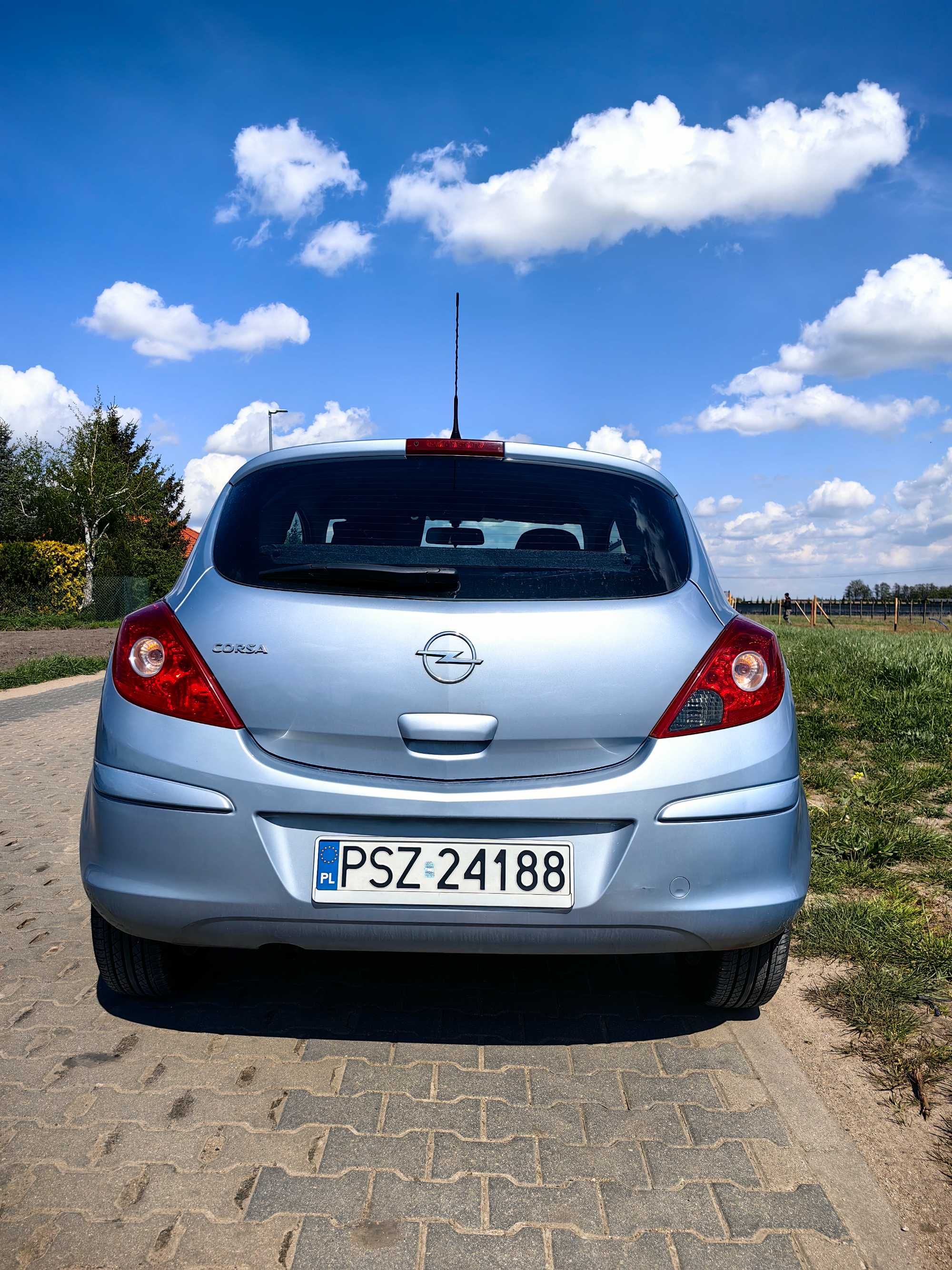 Opel Corsa D, zadbana, NISKI PRZEBIEG