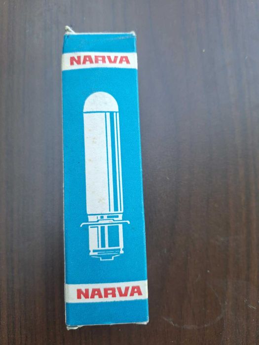 Żarówka NARVA 220 V 500 W do projektora.