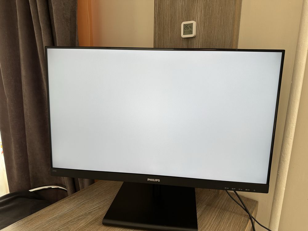 Монітор 23.8 Philips E-Line 245E1S 2K IPS В ідеалі