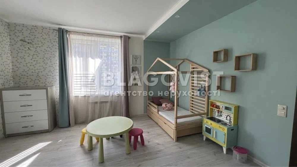 3-к - Чаадаєва, 2 - ЦЕГЛА - 2007р 6 поверх з 24 дорогі меблі та ремонт