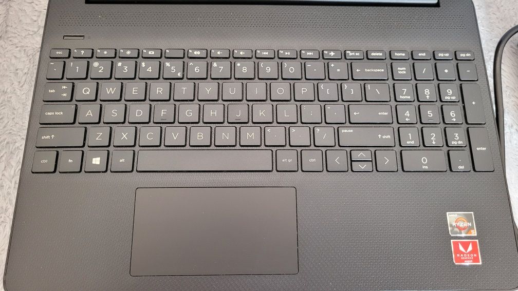 Lapto HP 15s-eq0035nw 15,6" 8GB RAM 256GB Dysk SSD