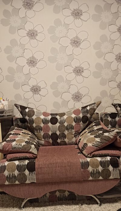 Диван та два крісла у відмінному стані