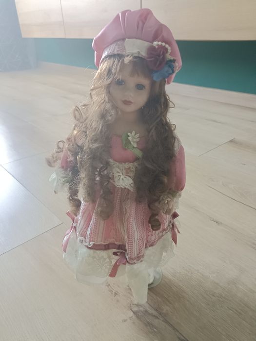 Lalka porcelanowa kolekcjonerska