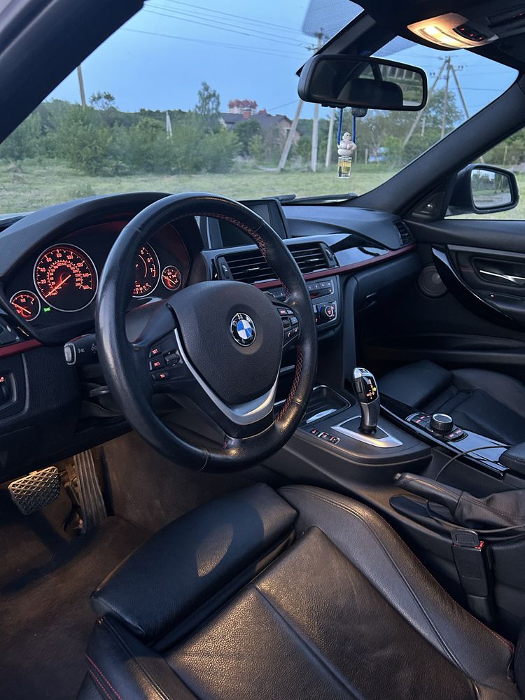 BMW 328i X-drive 2013