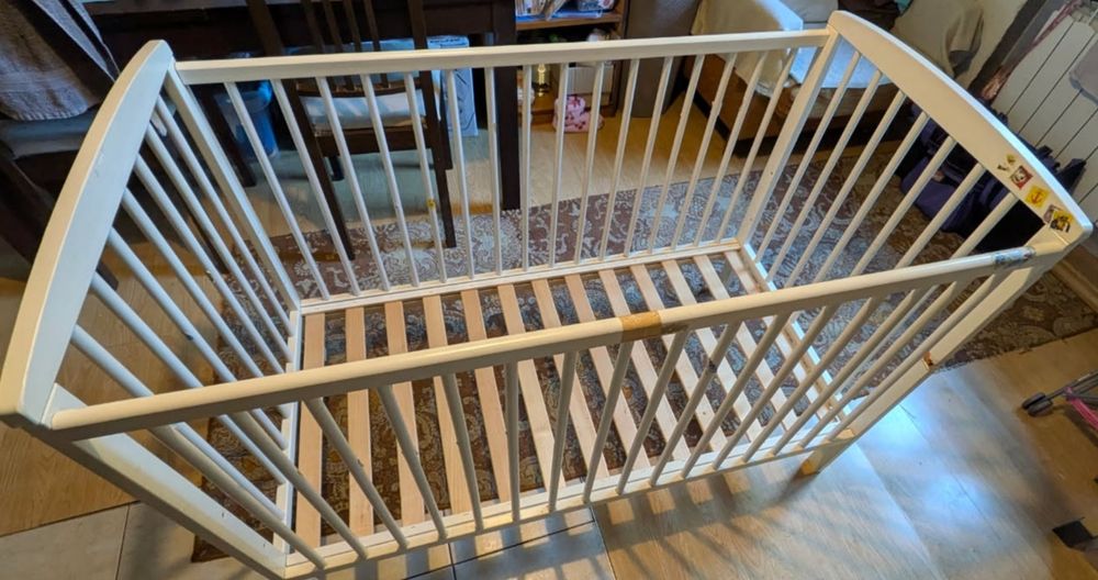 Oddam łóżeczko z materacem