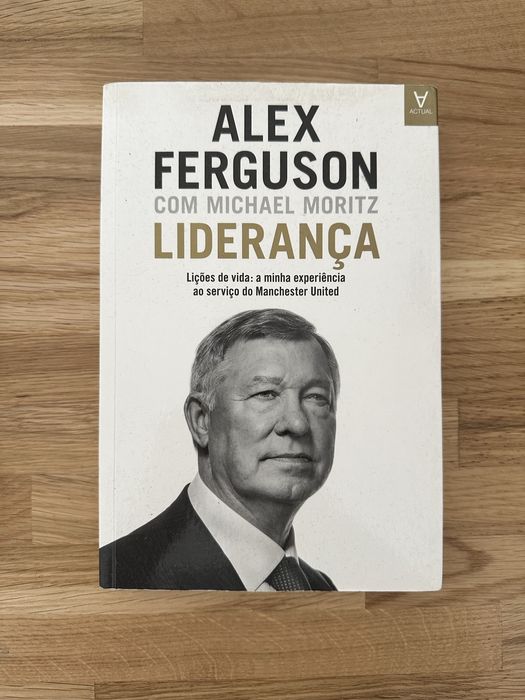 Conjunto de livros sobre futebol