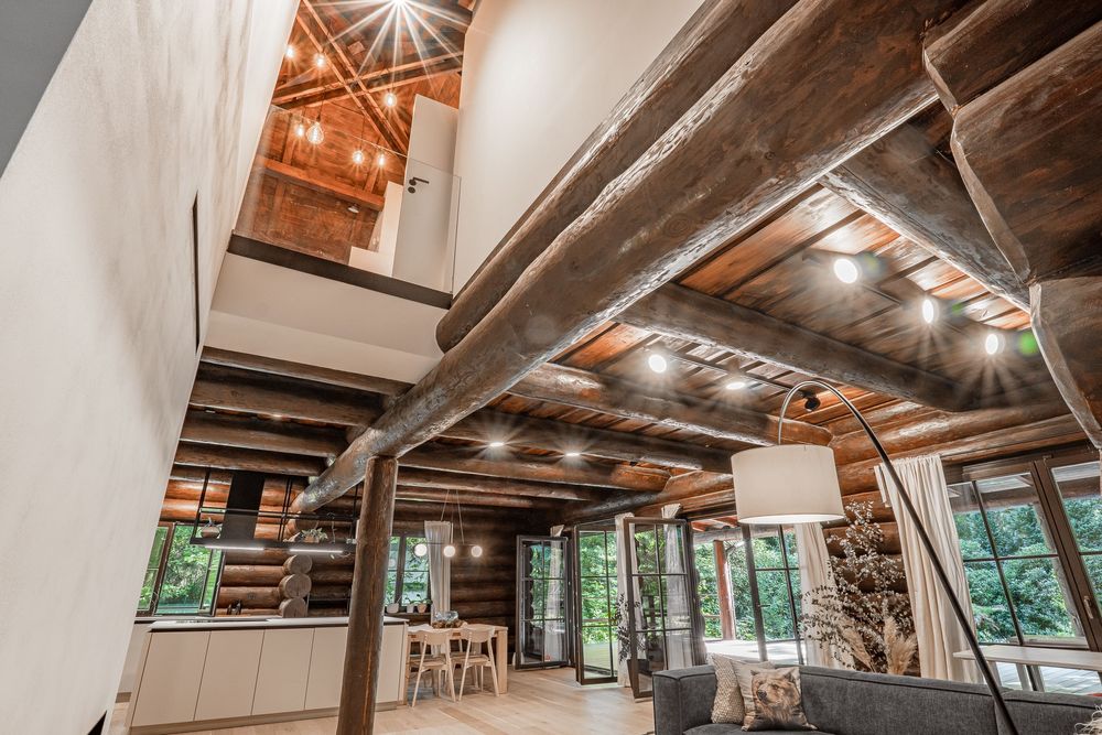 Чехія, 20 хвилин від Праги, сучасний зруб на лісовій ділянці 4 830 м²